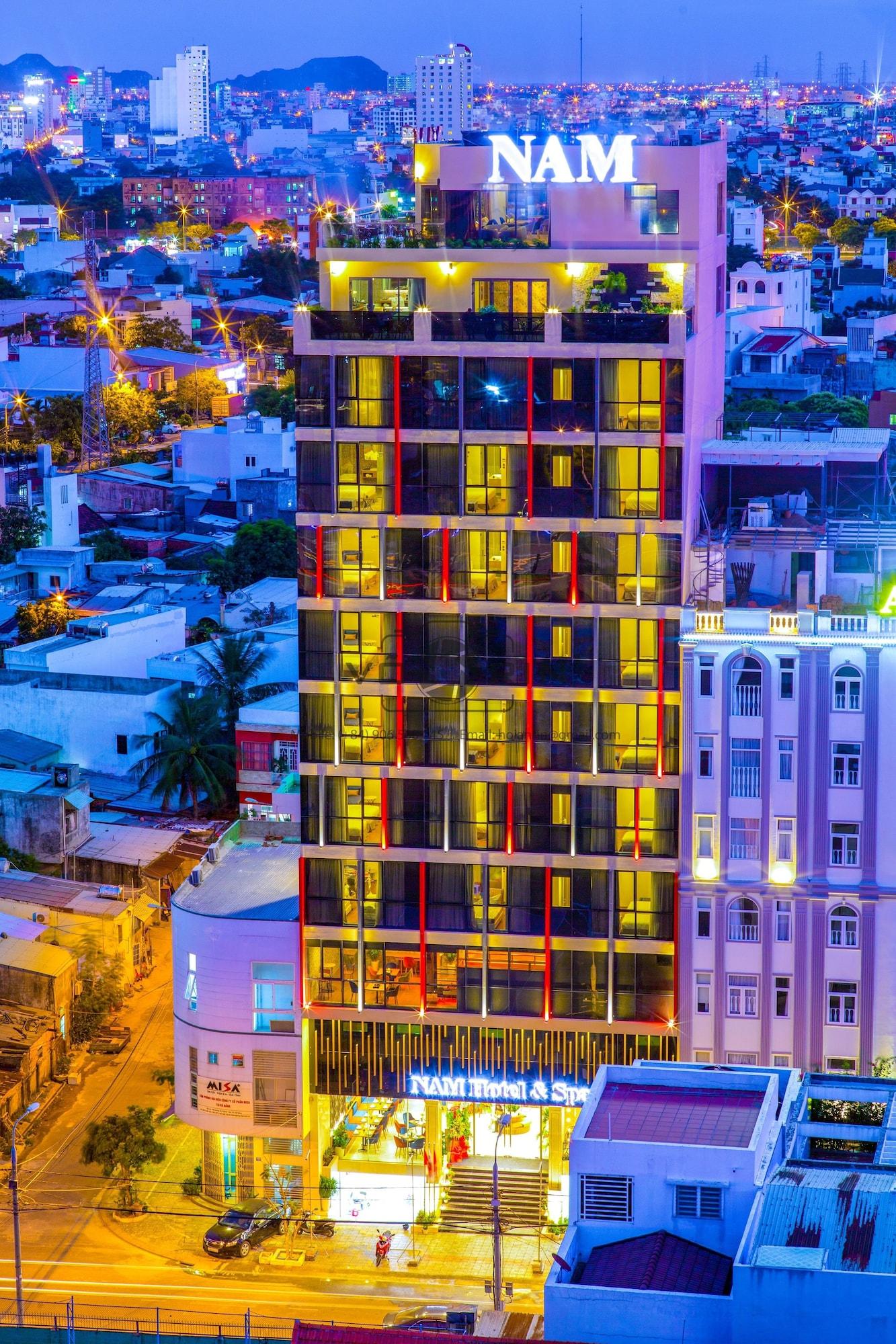 Nam Hotel & Residences Da Nang Exteriör bild