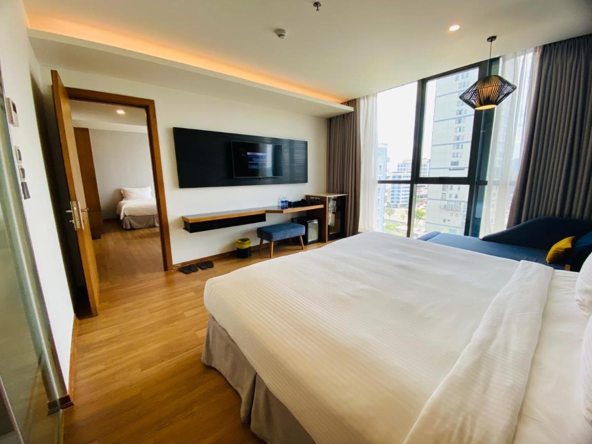 Nam Hotel & Residences Da Nang Exteriör bild